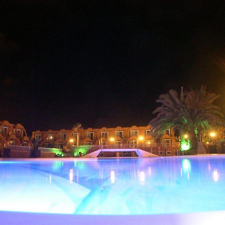 Aparthotel La Piramide Costa De Antigua Ngoại thất bức ảnh