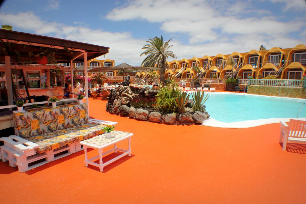 Aparthotel La Piramide Costa De Antigua Ngoại thất bức ảnh