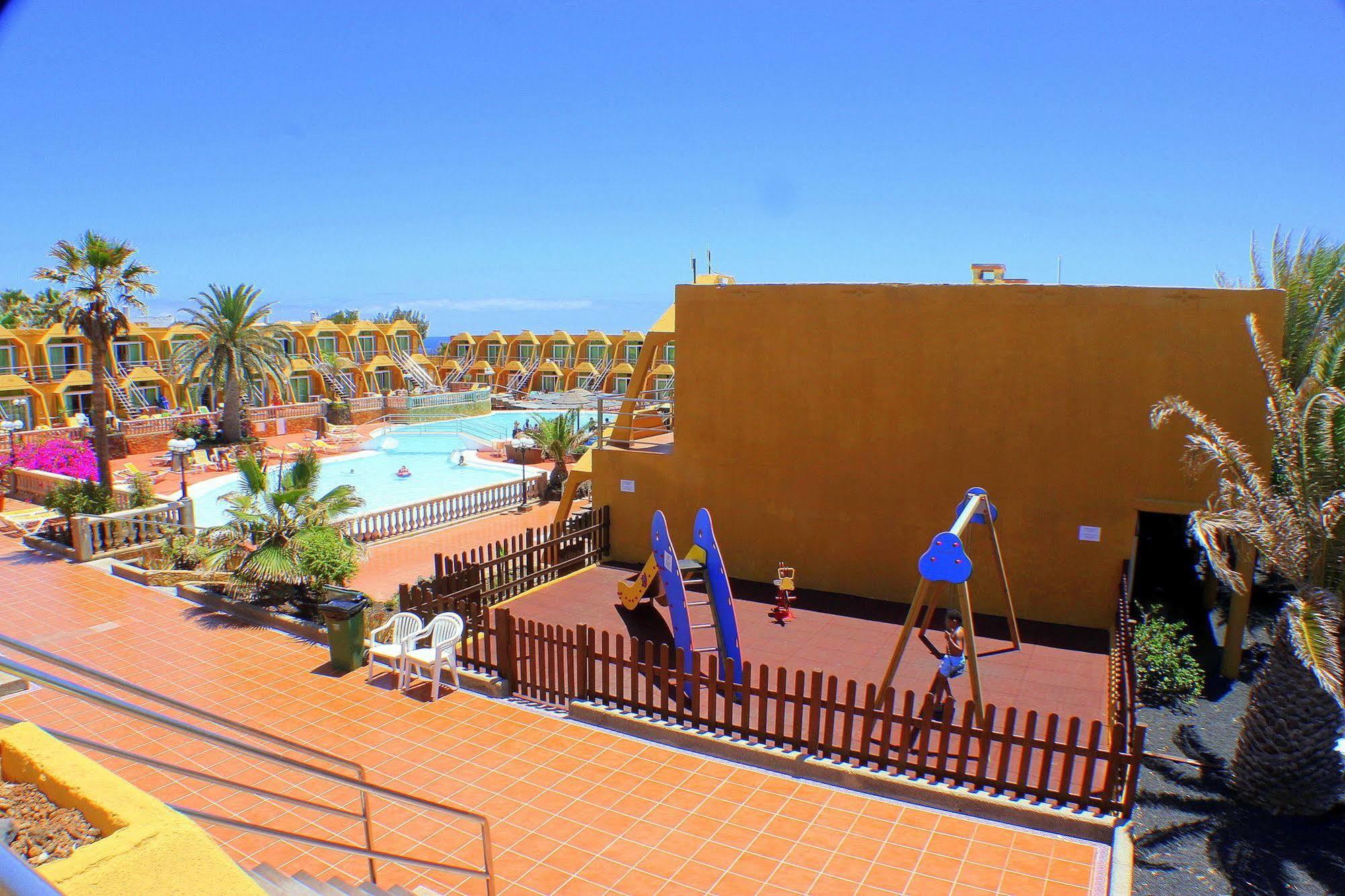 Aparthotel La Piramide Costa De Antigua Ngoại thất bức ảnh