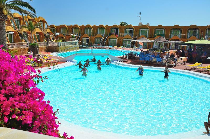 Aparthotel La Piramide Costa De Antigua Ngoại thất bức ảnh